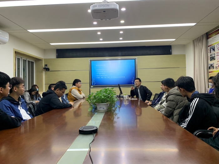 国务院国资委商业发展中心陈伟副书记做客成长沙龙