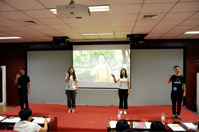 能源学子在心理委员风采大赛中夺冠